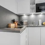 Cruwzo I Towers - Design Daire *