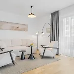 Cruwzo I Towers - Design Regensburg