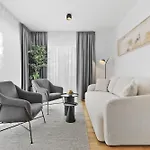 Cruwzo I Towers - Design Daire